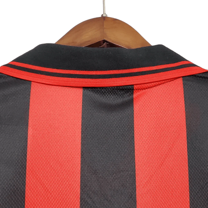 https://cdn.shopify.com/s/files/1/0826/7228/8075/files/19961997-ac-milan-lotto-opel-home-retro-kit-classickits433-267942.webp?v=1741198904