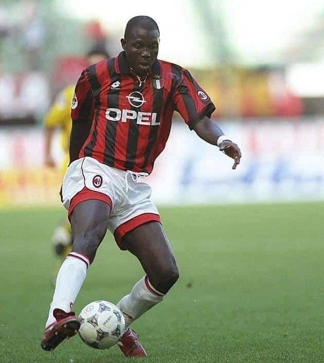https://cdn.shopify.com/s/files/1/0826/7228/8075/files/19961997-ac-milan-lotto-opel-home-retro-kit-classickits433-596105.webp?v=1741198900