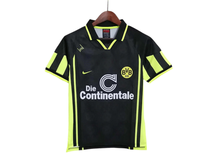 https://cdn.shopify.com/s/files/1/0826/7228/8075/files/19961997-borussia-dortmund-continentale-away-retro-kit-classickits433-505104.webp?v=1741199393