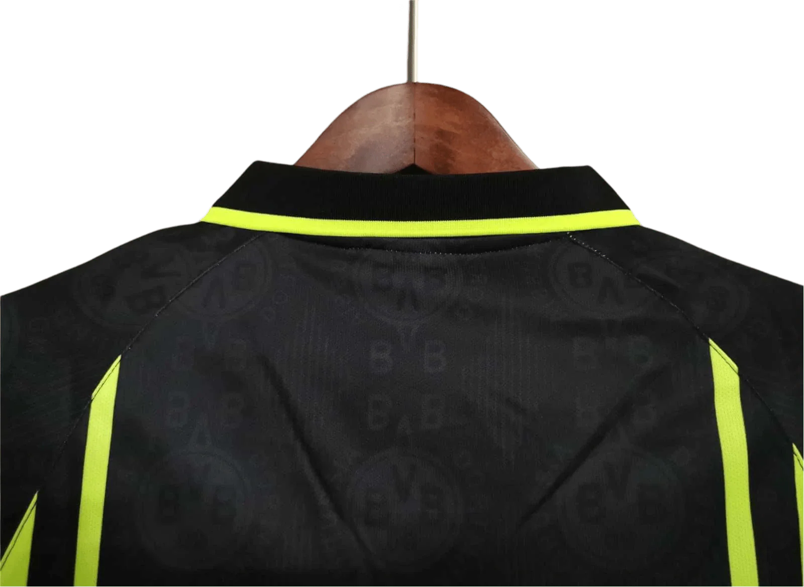 https://cdn.shopify.com/s/files/1/0826/7228/8075/files/19961997-borussia-dortmund-continentale-away-retro-kit-classickits433-878079.webp?v=1741199394