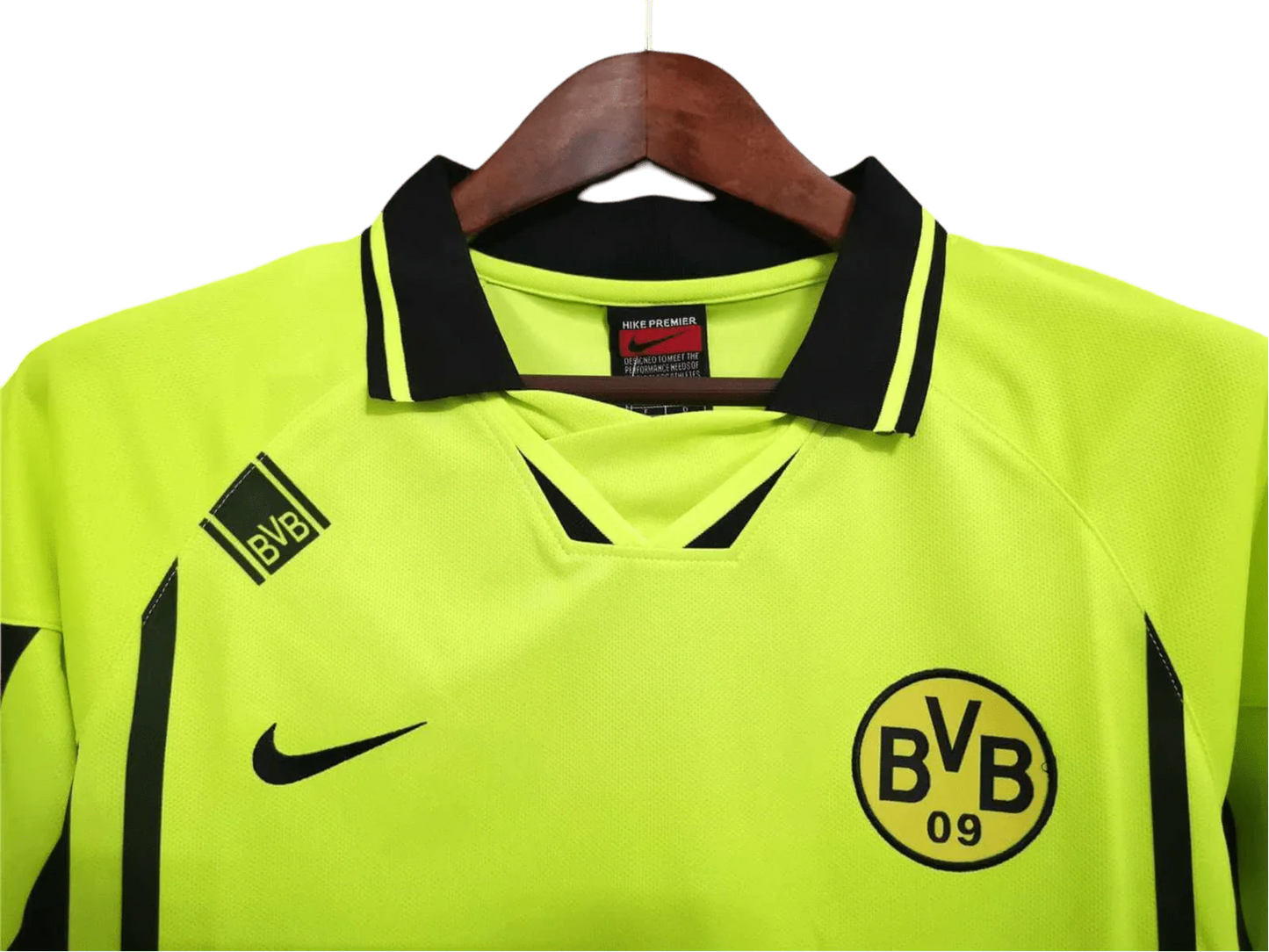 https://cdn.shopify.com/s/files/1/0826/7228/8075/files/19961997-borussia-dortmund-continentale-home-retro-kit-classickits433-186002.webp?v=1741199322