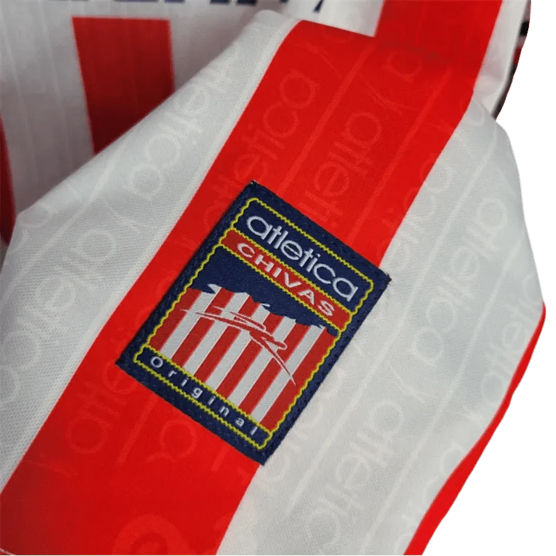 https://cdn.shopify.com/s/files/1/0826/7228/8075/files/19961997-chivas-guadalajara-mexicana-home-retro-jersey-205998.webp?v=1741197161