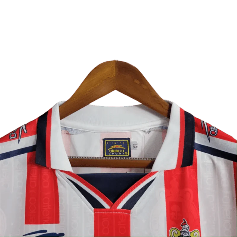 https://cdn.shopify.com/s/files/1/0826/7228/8075/files/19961997-chivas-guadalajara-mexicana-home-retro-jersey-577796.webp?v=1741197160