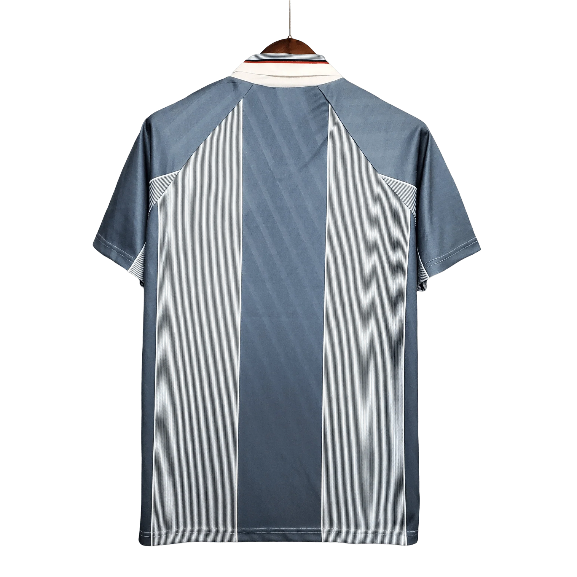 https://cdn.shopify.com/s/files/1/0826/7228/8075/files/19961997-england-away-retro-kit-classickits433-627247.webp?v=1741198525