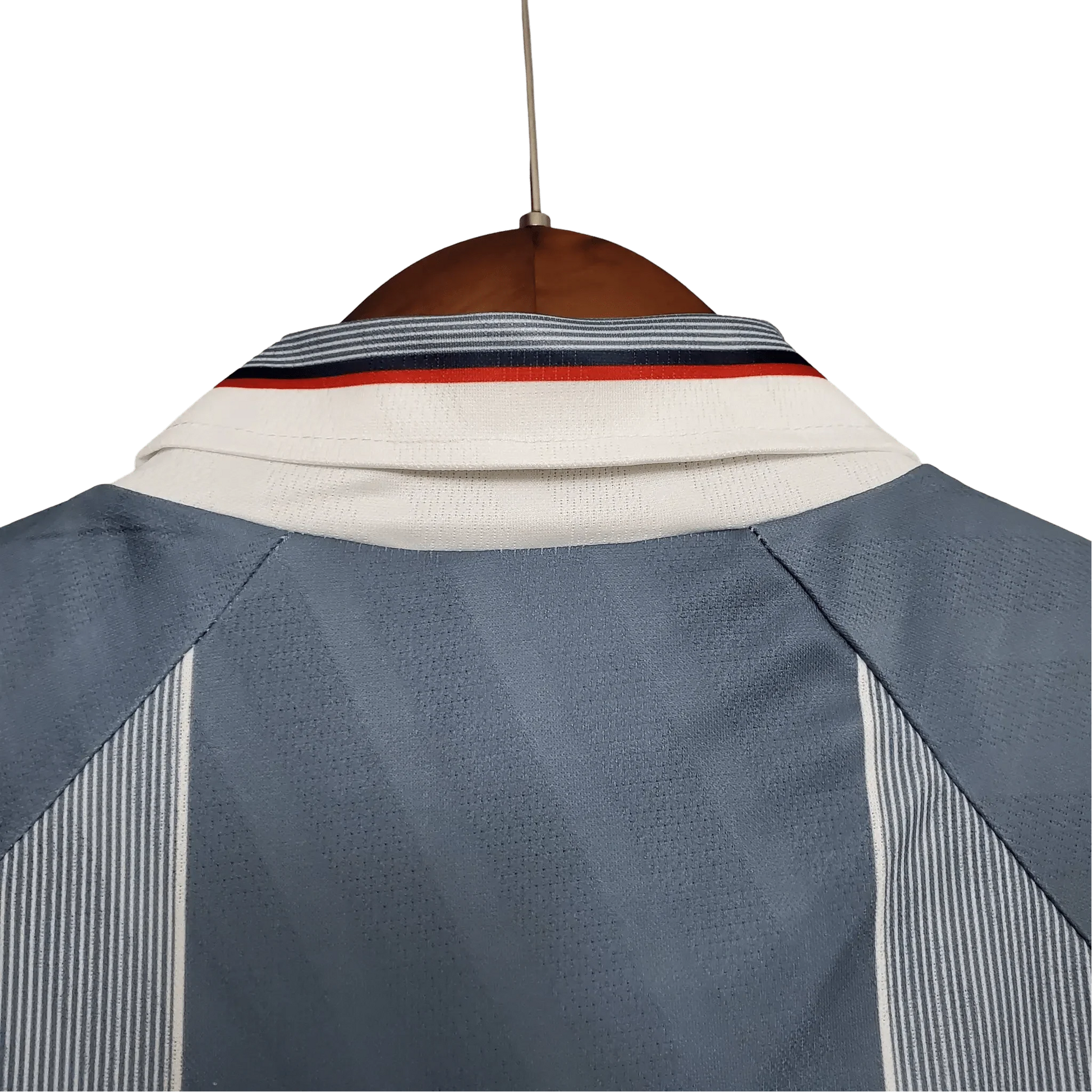 https://cdn.shopify.com/s/files/1/0826/7228/8075/files/19961997-england-away-retro-kit-classickits433-726722.webp?v=1741198526