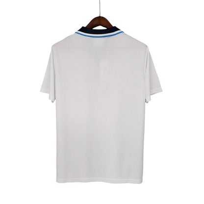 https://cdn.shopify.com/s/files/1/0826/7228/8075/files/19961997-england-home-retro-kit-classickits433-302280.webp?v=1741198519