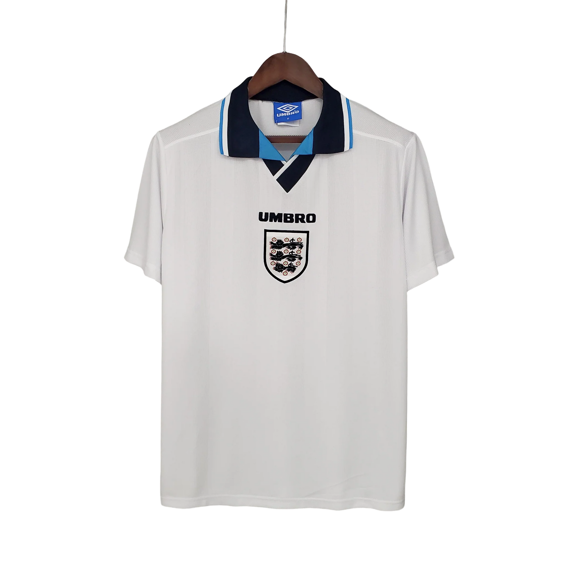 https://cdn.shopify.com/s/files/1/0826/7228/8075/files/19961997-england-home-retro-kit-classickits433-965151.webp?v=1741198518