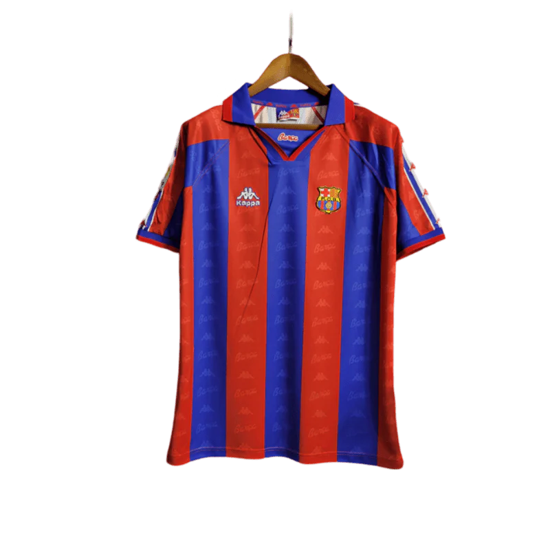 https://cdn.shopify.com/s/files/1/0826/7228/8075/files/19961997-fc-barcelona-home-retro-kit-classickits433-126302.webp?v=1741199031