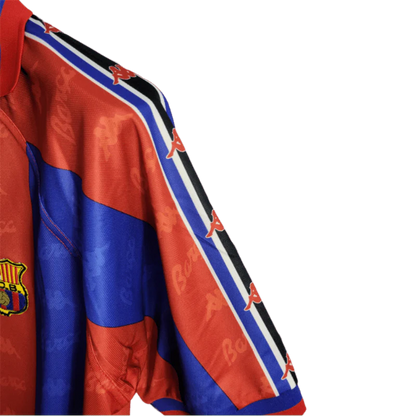 https://cdn.shopify.com/s/files/1/0826/7228/8075/files/19961997-fc-barcelona-home-retro-kit-classickits433-508087.webp?v=1741199034