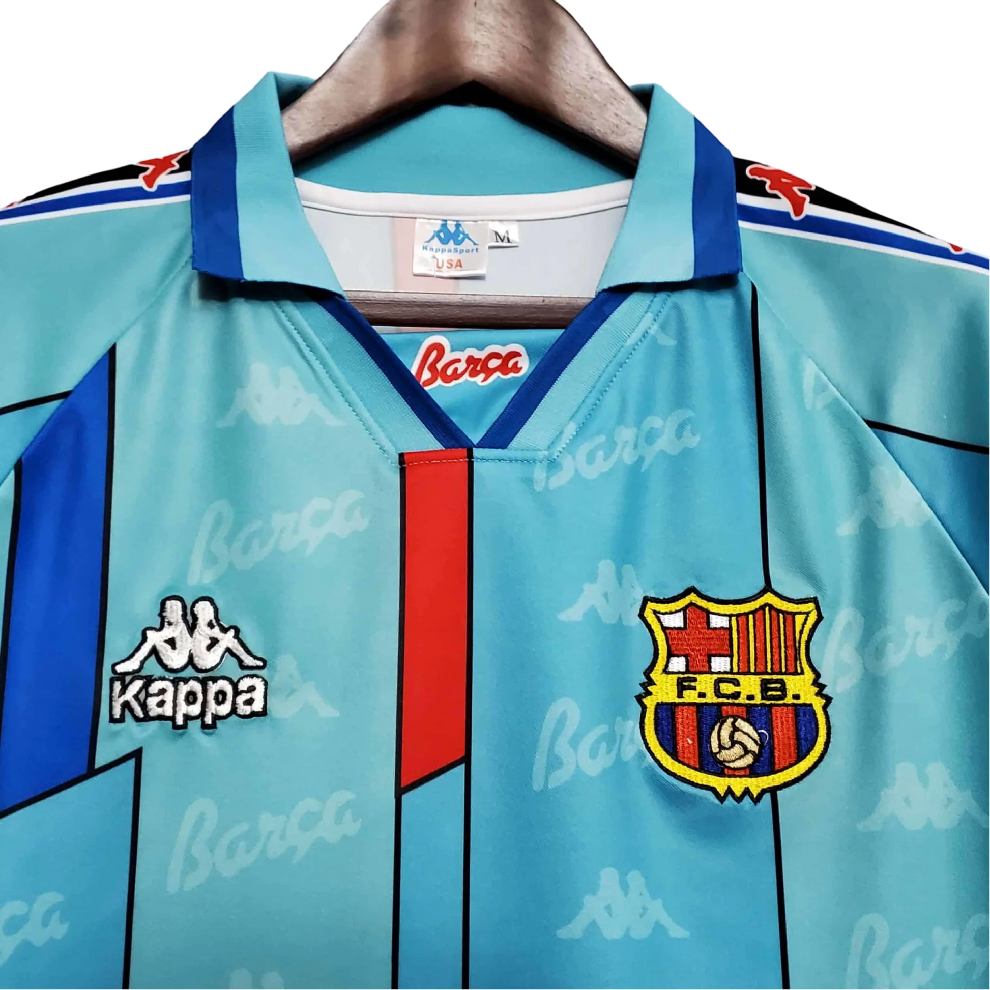 https://cdn.shopify.com/s/files/1/0826/7228/8075/files/19961997-fc-barcelona-turquoise-retro-kit-classickits433-597579.webp?v=1741199022