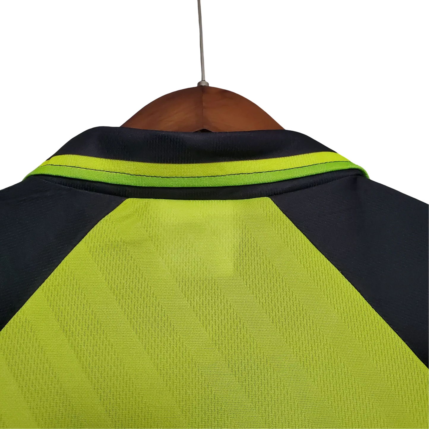 https://cdn.shopify.com/s/files/1/0826/7228/8075/files/19961997-glasgow-celtic-cr-smith-away-retro-kit-classickits433-891925.webp?v=1741198251