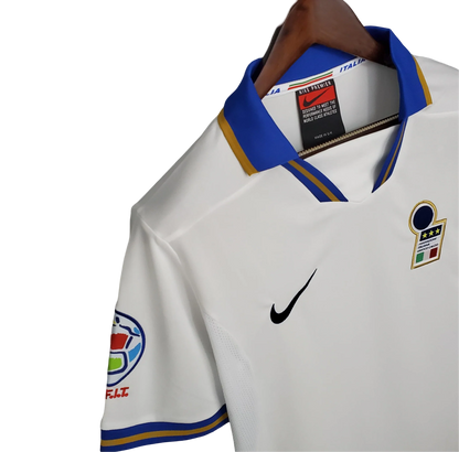 https://cdn.shopify.com/s/files/1/0826/7228/8075/files/19961997-italy-away-retro-kit-classickits433-309187.webp?v=1741198759