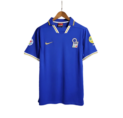 https://cdn.shopify.com/s/files/1/0826/7228/8075/files/19961997-italy-home-retro-kit-classickits433-262723.webp?v=1741198780