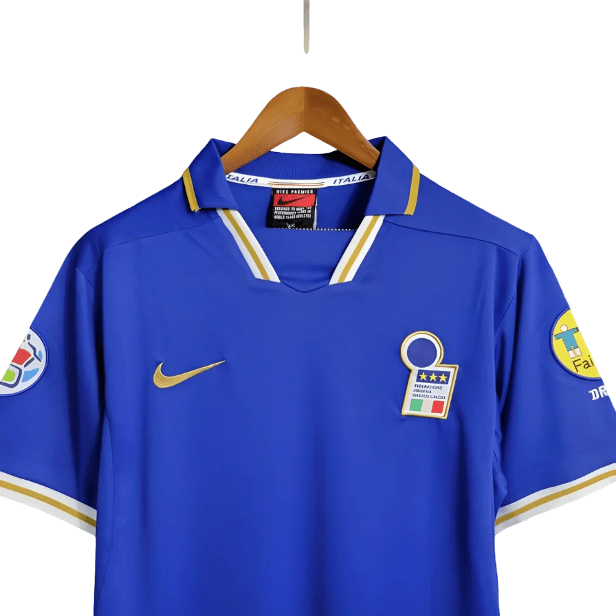 https://cdn.shopify.com/s/files/1/0826/7228/8075/files/19961997-italy-home-retro-kit-classickits433-277819.webp?v=1741198781