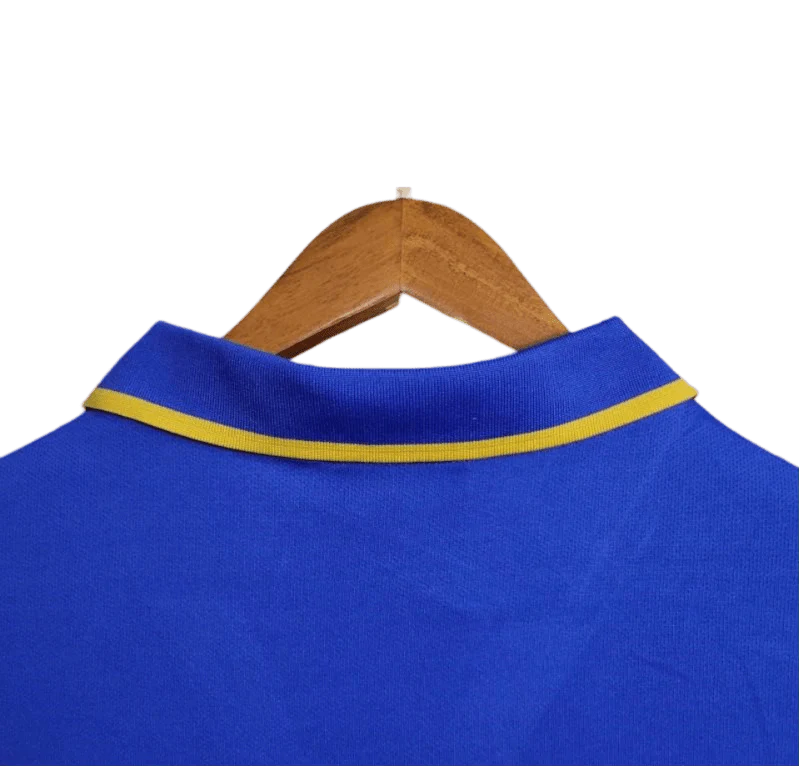 https://cdn.shopify.com/s/files/1/0826/7228/8075/files/19961997-italy-home-retro-kit-classickits433-473897.webp?v=1741198778