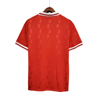 https://cdn.shopify.com/s/files/1/0826/7228/8075/files/19961997-liverpool-carlsberg-home-retro-kit-classickits433-750509.webp?v=1741199257