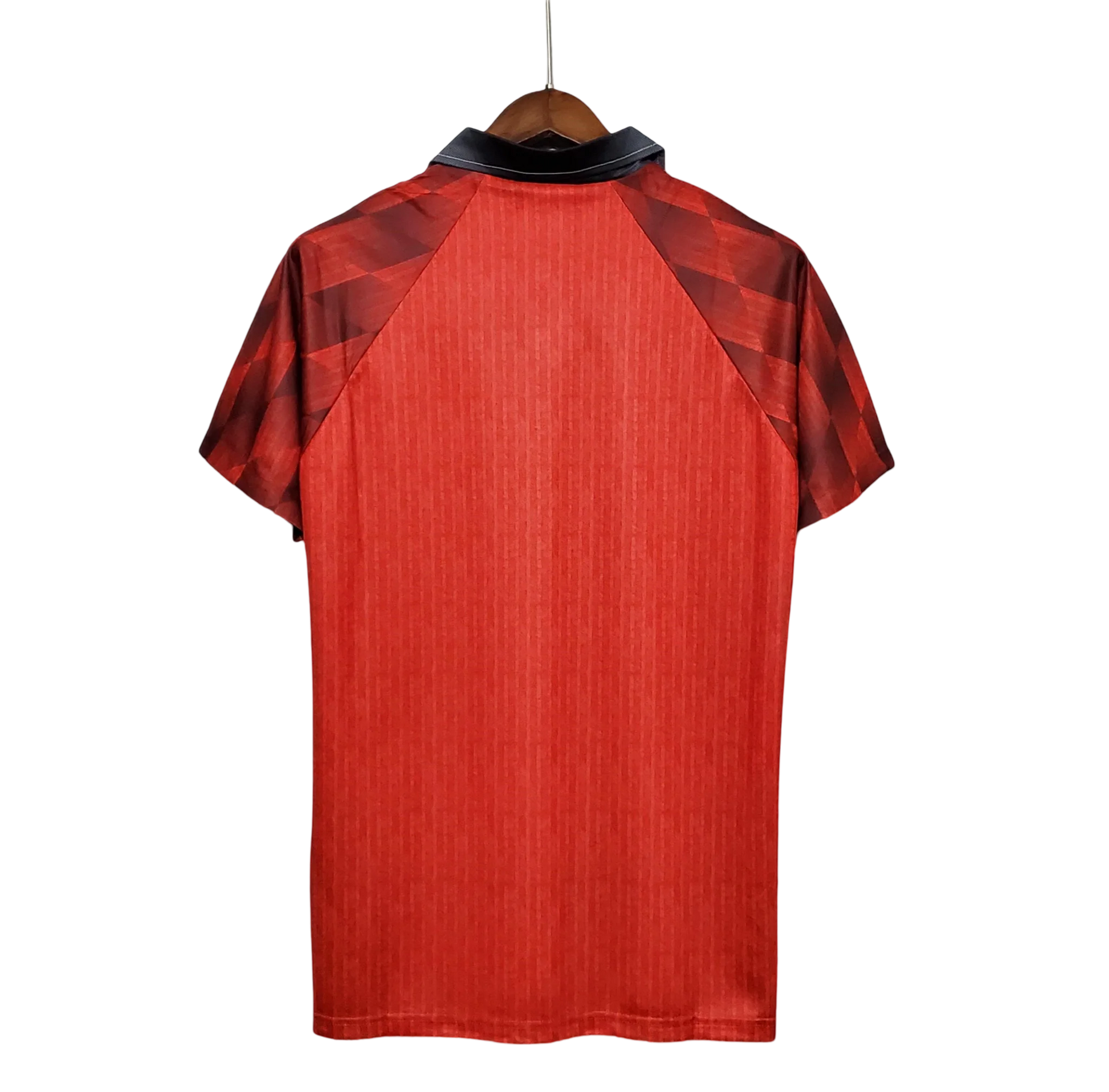 https://cdn.shopify.com/s/files/1/0826/7228/8075/files/19961997-manchester-united-sharp-home-retro-kit-classickits433-315164.webp?v=1741199155