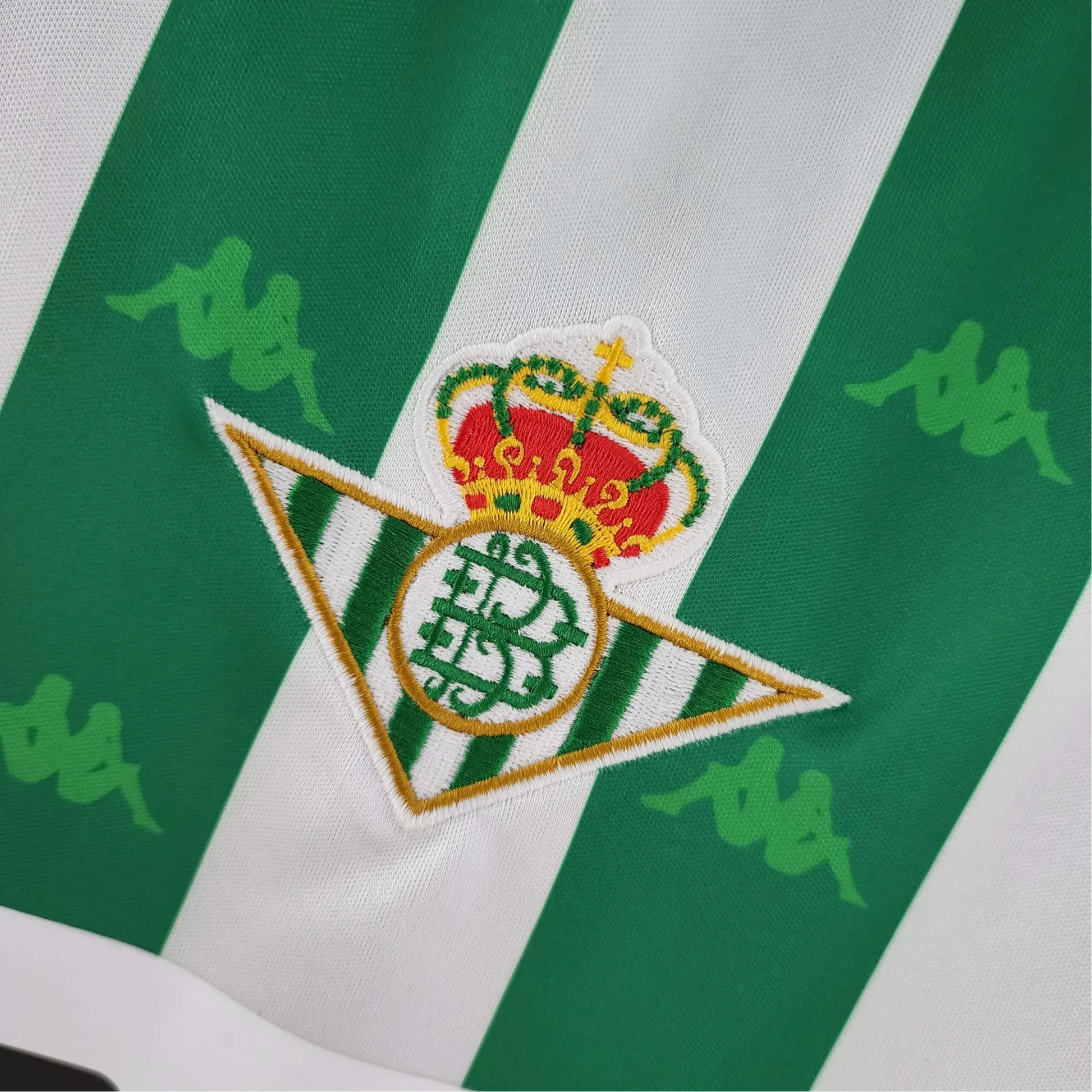 https://cdn.shopify.com/s/files/1/0826/7228/8075/files/19961997-real-betis-kelia-home-retro-kit-classickits433-200992.webp?v=1741198362