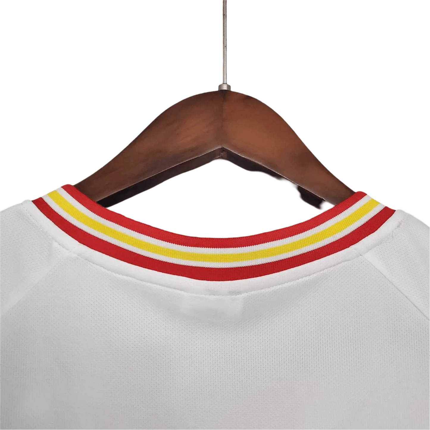 https://cdn.shopify.com/s/files/1/0826/7228/8075/files/19961997-spain-third-retro-kit-classickits433-756114.webp?v=1741198774