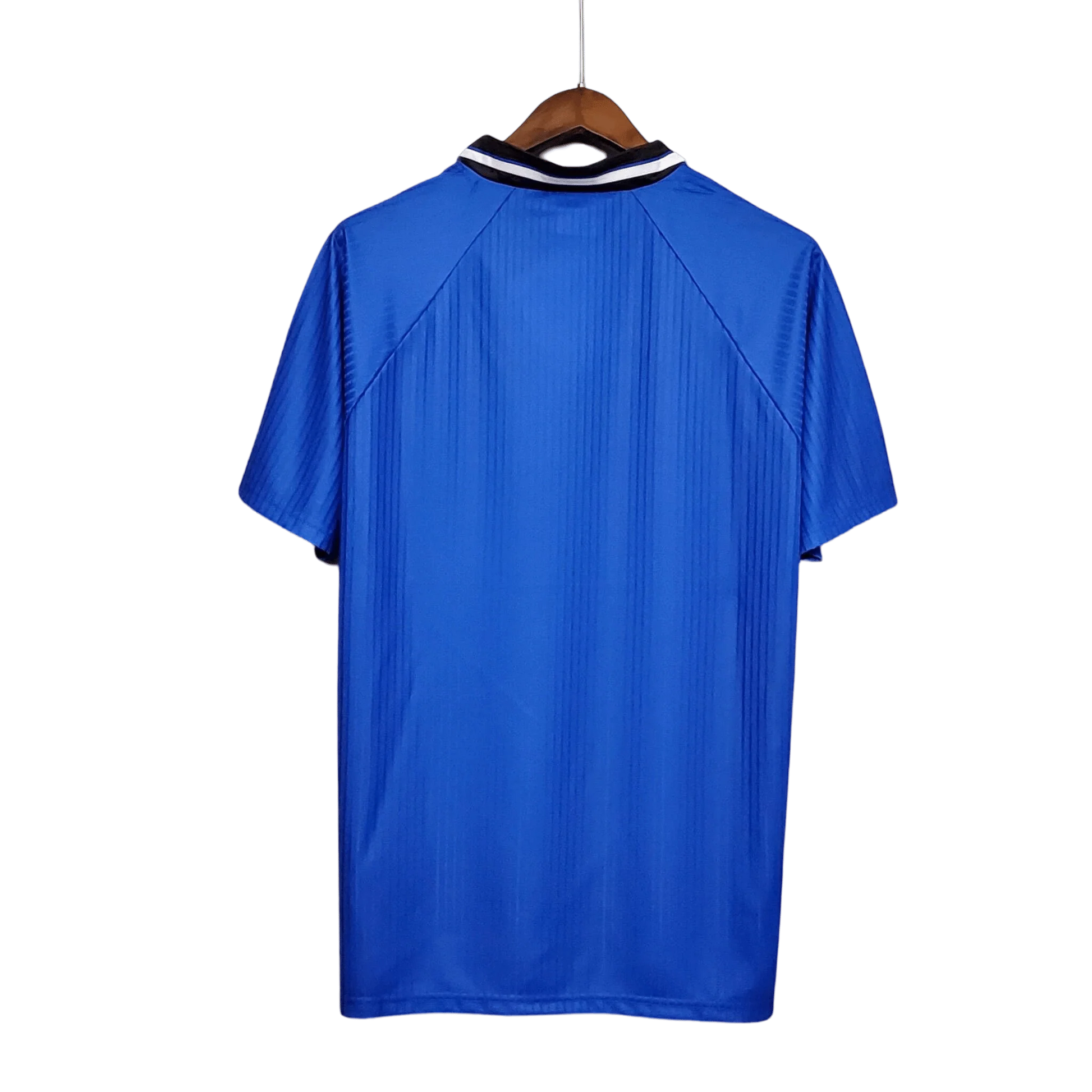 https://cdn.shopify.com/s/files/1/0826/7228/8075/files/19961998-manchester-united-sharp-blue-third-retro-kit-classickits433-275127.webp?v=1741199187