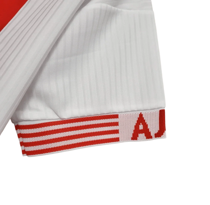 https://cdn.shopify.com/s/files/1/0826/7228/8075/files/19971998-ajax-home-retro-kit-classickits433-661217.webp?v=1741199322