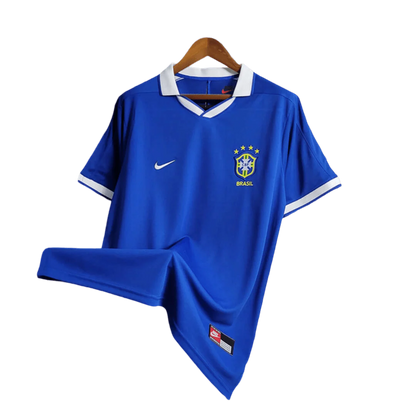 https://cdn.shopify.com/s/files/1/0826/7228/8075/files/19971998-brazil-away-retro-kit-classickits433-694669.webp?v=1741198803