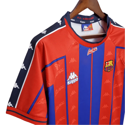 https://cdn.shopify.com/s/files/1/0826/7228/8075/files/19971998-fc-barcelona-home-retro-kit-classickits433-878678.webp?v=1741199037