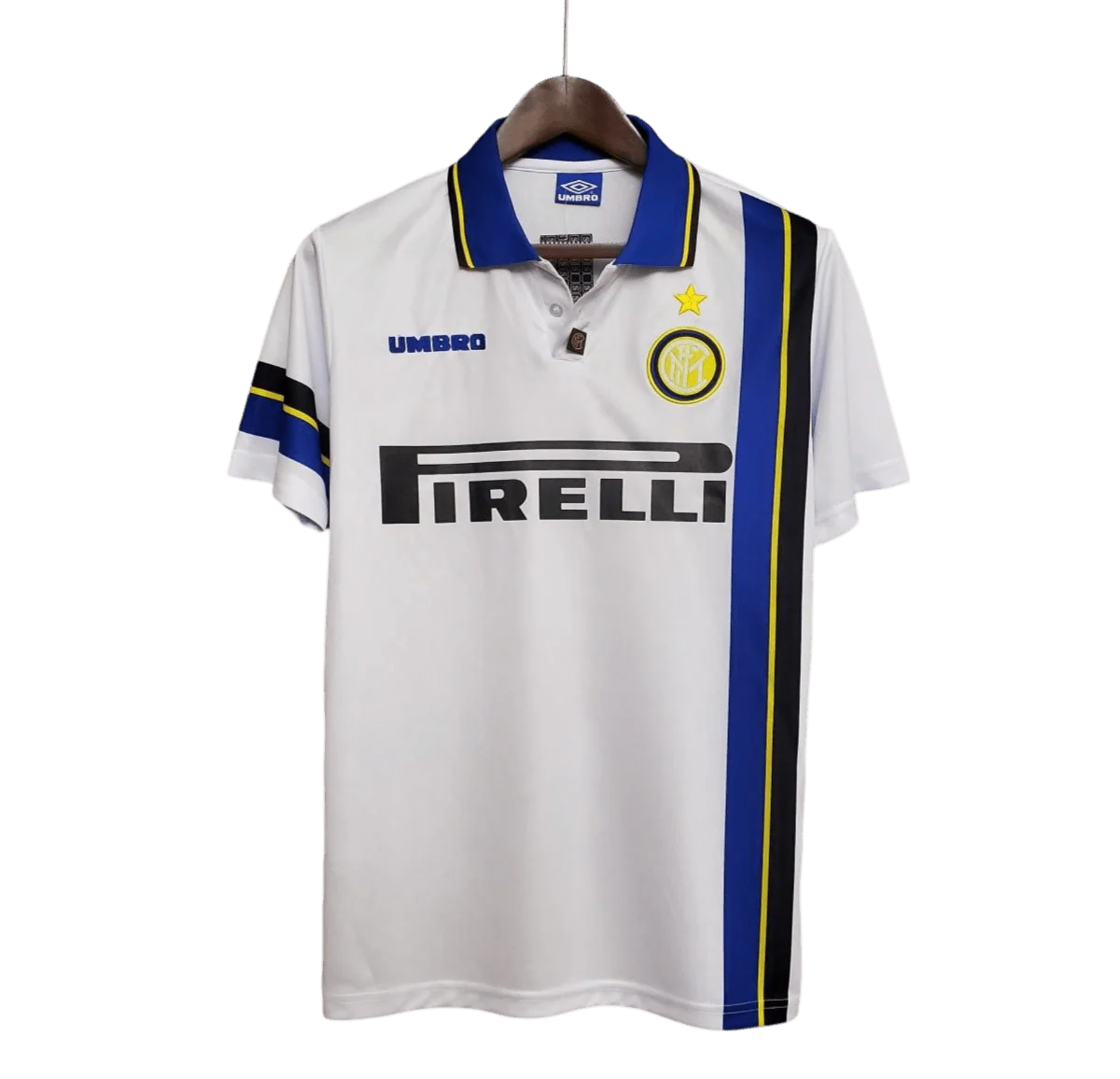 https://cdn.shopify.com/s/files/1/0826/7228/8075/files/19971998-inter-milan-pirelli-away-retro-kit-classickits433-524243.webp?v=1741198871