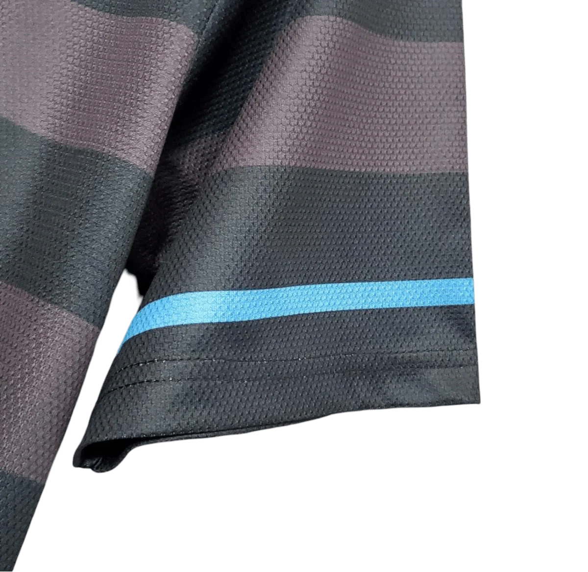 https://cdn.shopify.com/s/files/1/0826/7228/8075/files/19971998-inter-milan-pirelli-third-retro-kit-classickits433-913195.webp?v=1741198899