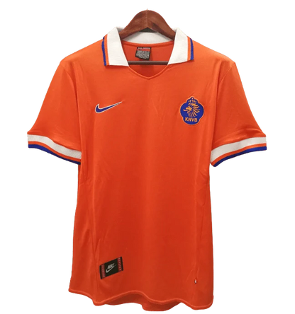 https://cdn.shopify.com/s/files/1/0826/7228/8075/files/19971998-netherlands-home-retro-kit-classickits433-779740.webp?v=1741198789
