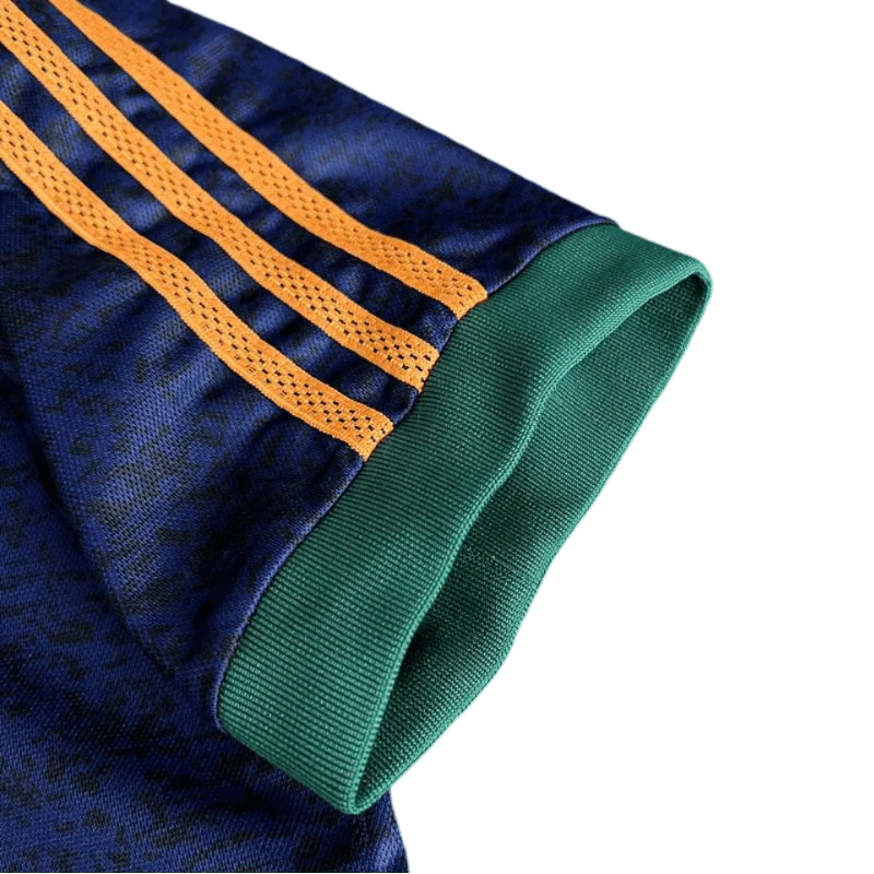 https://cdn.shopify.com/s/files/1/0826/7228/8075/files/19971998-newcastle-utd-away-retro-kit-classickits433-430408.webp?v=1741199128