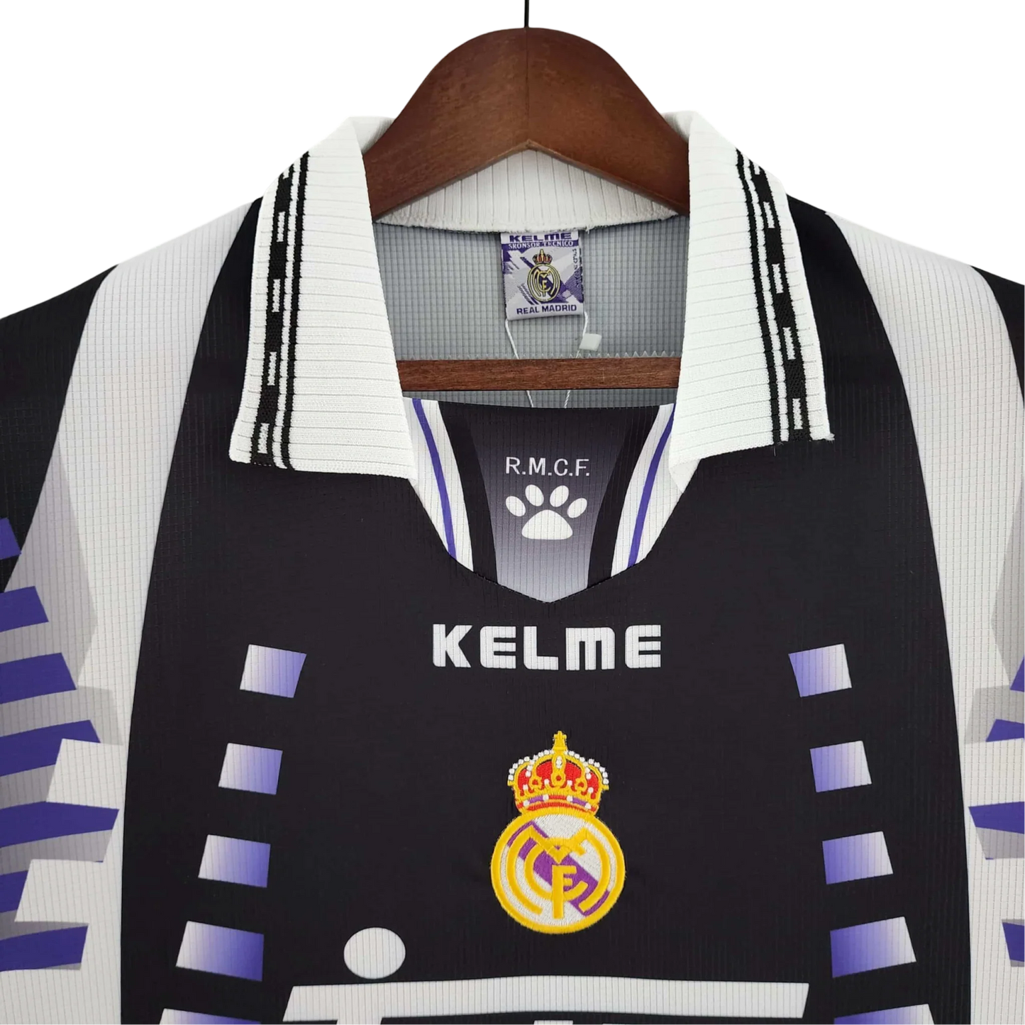 https://cdn.shopify.com/s/files/1/0826/7228/8075/files/19971998-real-madrid-teka-third-retro-kit-classickits433-373914.webp?v=1741199019
