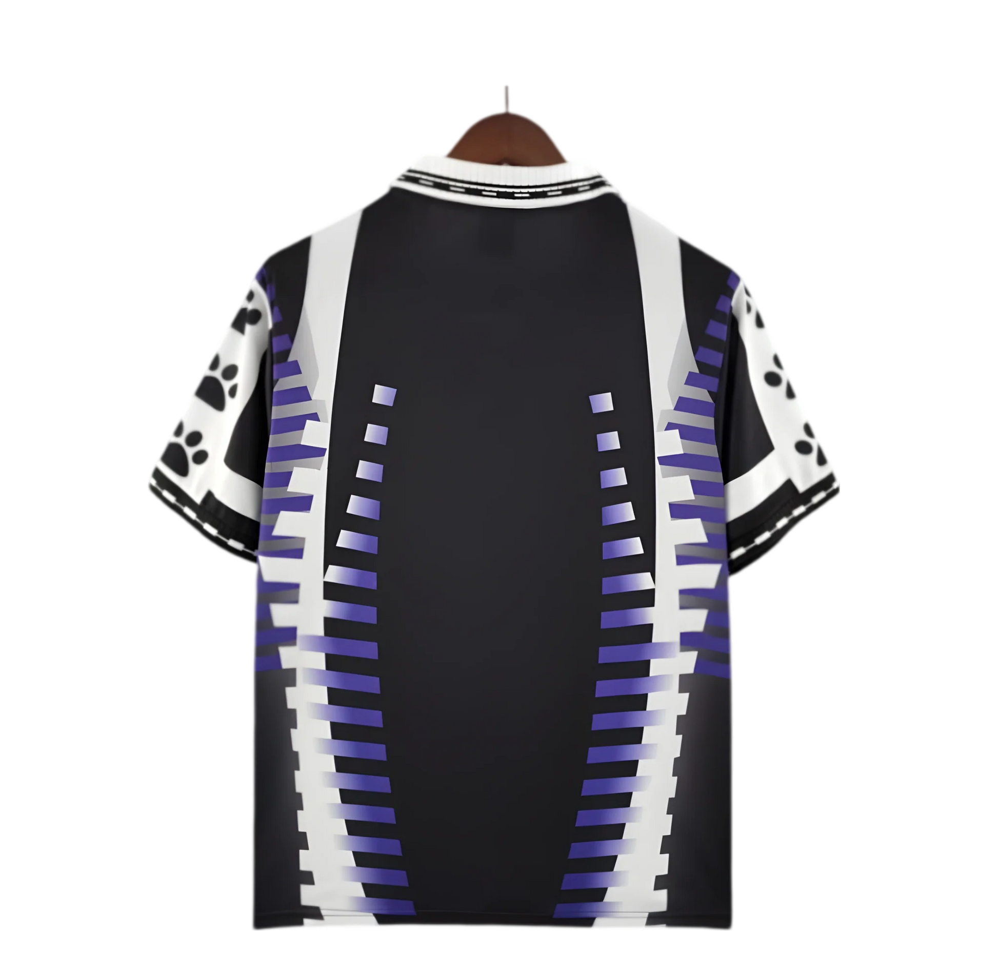 https://cdn.shopify.com/s/files/1/0826/7228/8075/files/19971998-real-madrid-teka-third-retro-kit-classickits433-628973.webp?v=1741199018