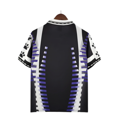 https://cdn.shopify.com/s/files/1/0826/7228/8075/files/19971998-real-madrid-teka-third-retro-kit-classickits433-628973.webp?v=1741199018