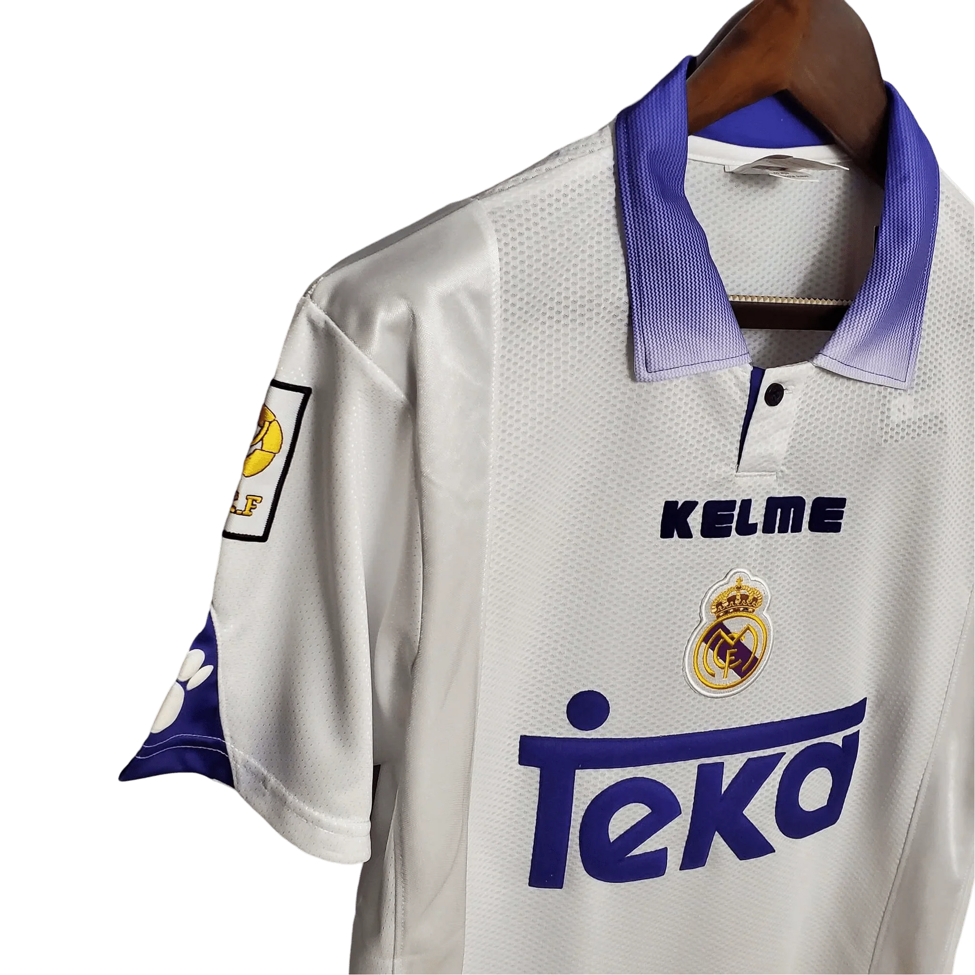 https://cdn.shopify.com/s/files/1/0826/7228/8075/files/19971998-real-madrid-teka-white-home-retro-kit-classickits433-923387.webp?v=1741199030