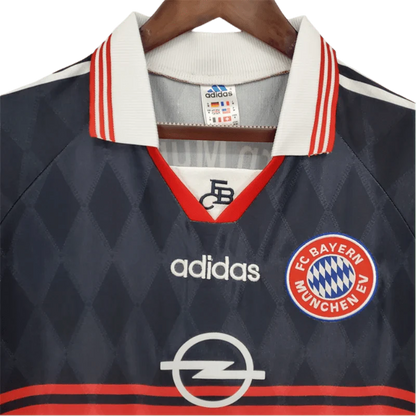 https://cdn.shopify.com/s/files/1/0826/7228/8075/files/19971999-bayern-munich-opel-home-retro-kit-classickits433-514085.webp?v=1741199332