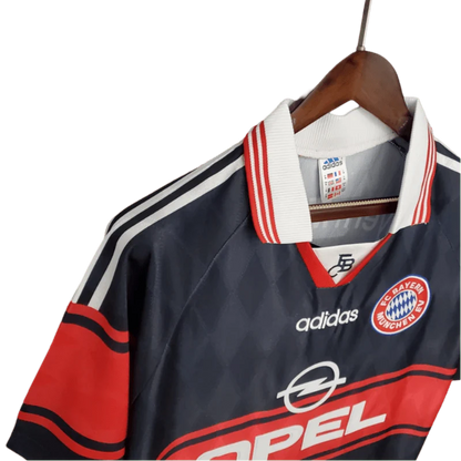 https://cdn.shopify.com/s/files/1/0826/7228/8075/files/19971999-bayern-munich-opel-home-retro-kit-classickits433-537910.webp?v=1741199338