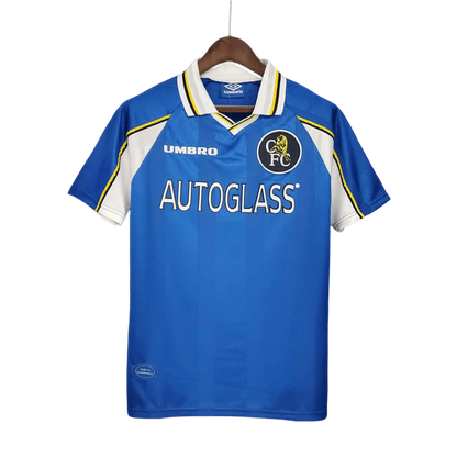 https://cdn.shopify.com/s/files/1/0826/7228/8075/files/19971999-chelsea-autoglass-home-retro-kit-classickits433-248264.webp?v=1741199257