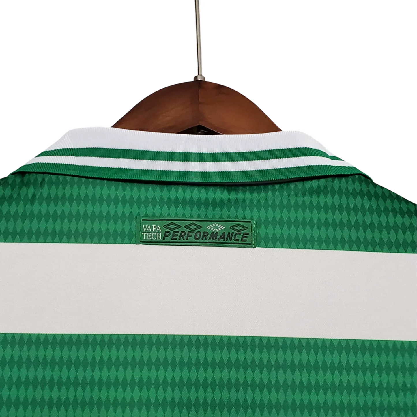 https://cdn.shopify.com/s/files/1/0826/7228/8075/files/19971999-glasgow-celtic-home-retro-kit-classickits433-165453.webp?v=1741198306