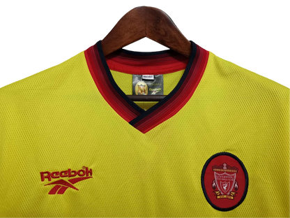 https://cdn.shopify.com/s/files/1/0826/7228/8075/files/19971999-liverpooi-carlsberg-yellow-away-retro-kit-classickits433-472280.webp?v=1741197838