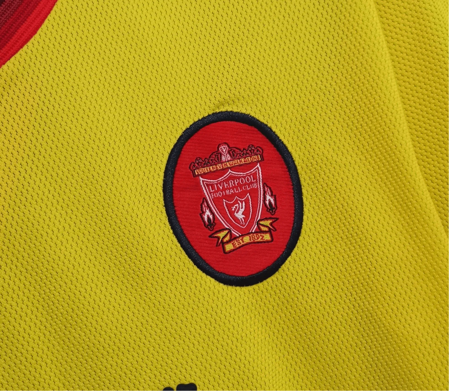 https://cdn.shopify.com/s/files/1/0826/7228/8075/files/19971999-liverpooi-carlsberg-yellow-away-retro-kit-classickits433-572477.webp?v=1741197841
