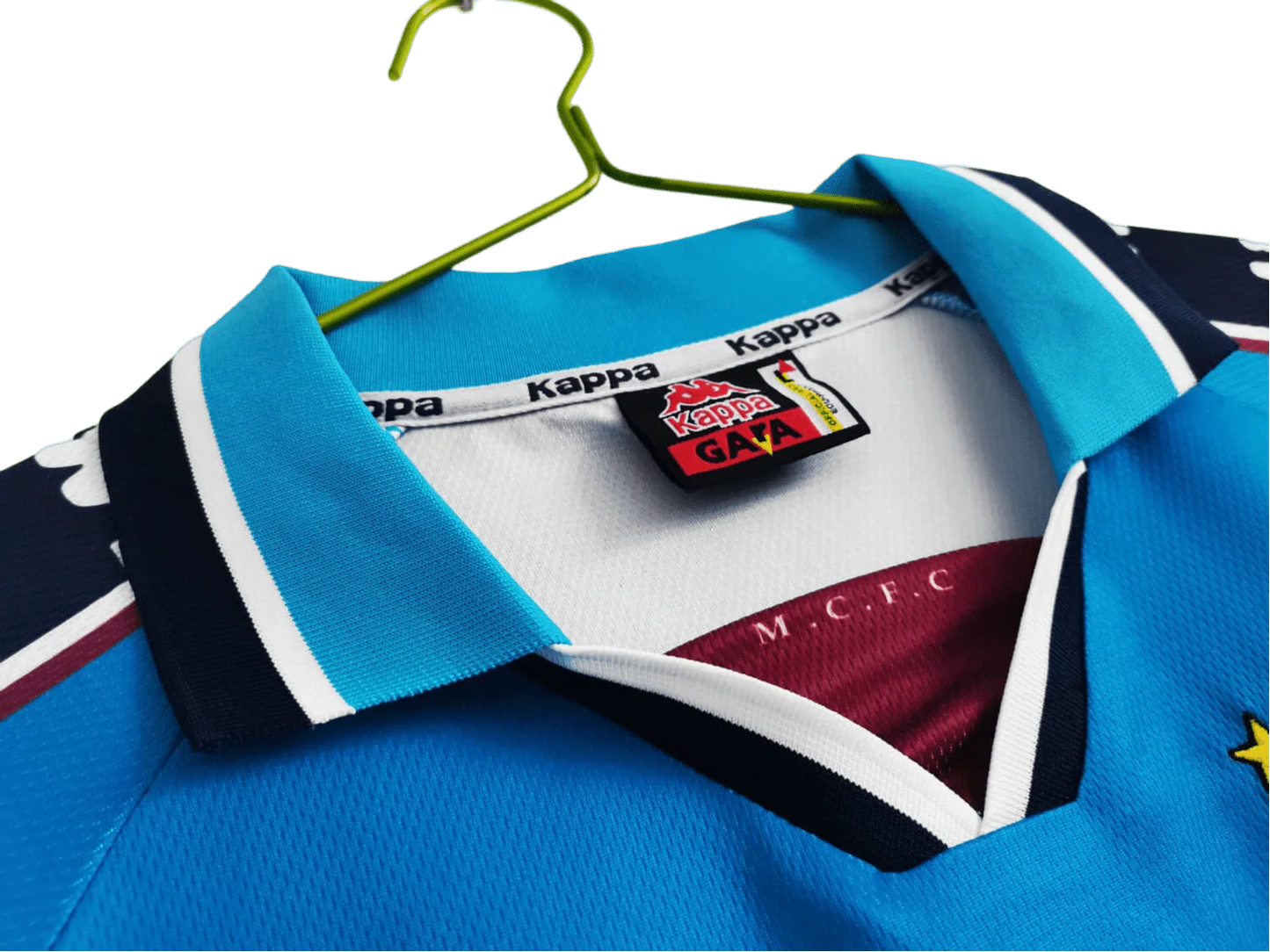 https://cdn.shopify.com/s/files/1/0826/7228/8075/files/19971999-manchester-city-brother-home-retro-kit-classickits433-805816.webp?v=1741199203