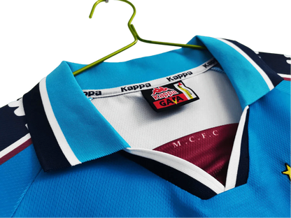 https://cdn.shopify.com/s/files/1/0826/7228/8075/files/19971999-manchester-city-brother-home-retro-kit-classickits433-805816.webp?v=1741199203