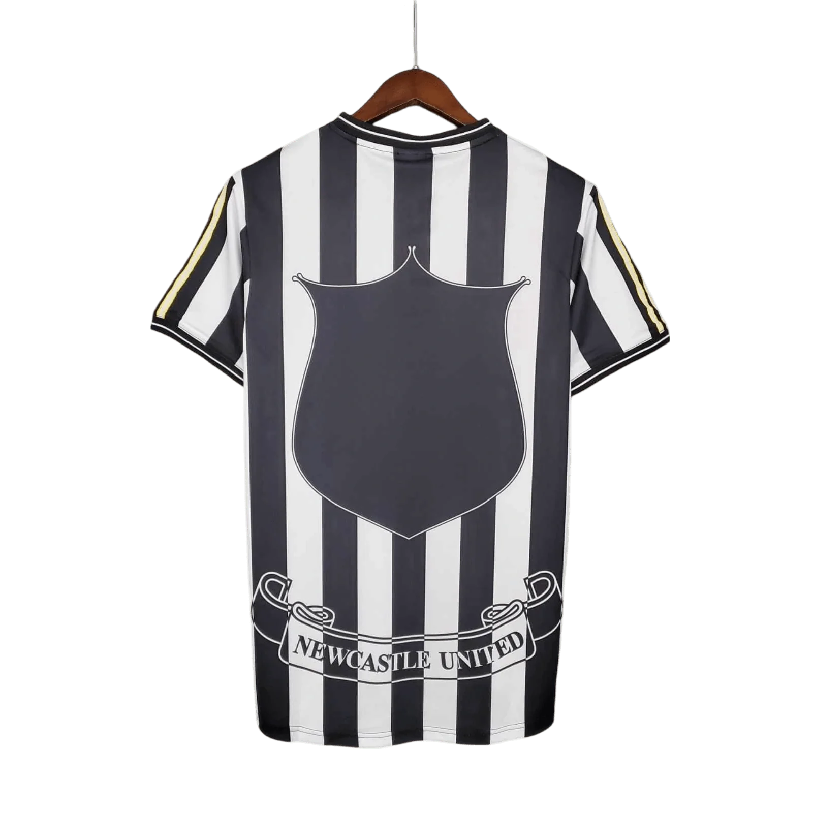 https://cdn.shopify.com/s/files/1/0826/7228/8075/files/19971999-newcastle-utd-home-retro-kit-classickits433-622427.webp?v=1741199148