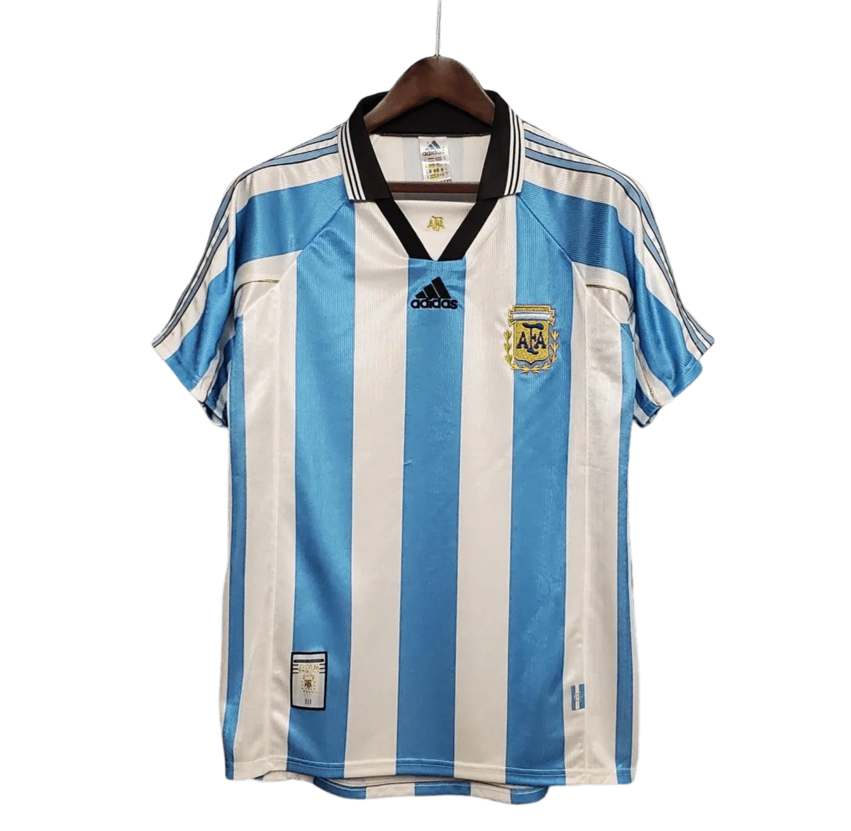 https://cdn.shopify.com/s/files/1/0826/7228/8075/files/1998-argentina-world-cup-home-retro-kit-classickits433-705449.webp?v=1741198793
