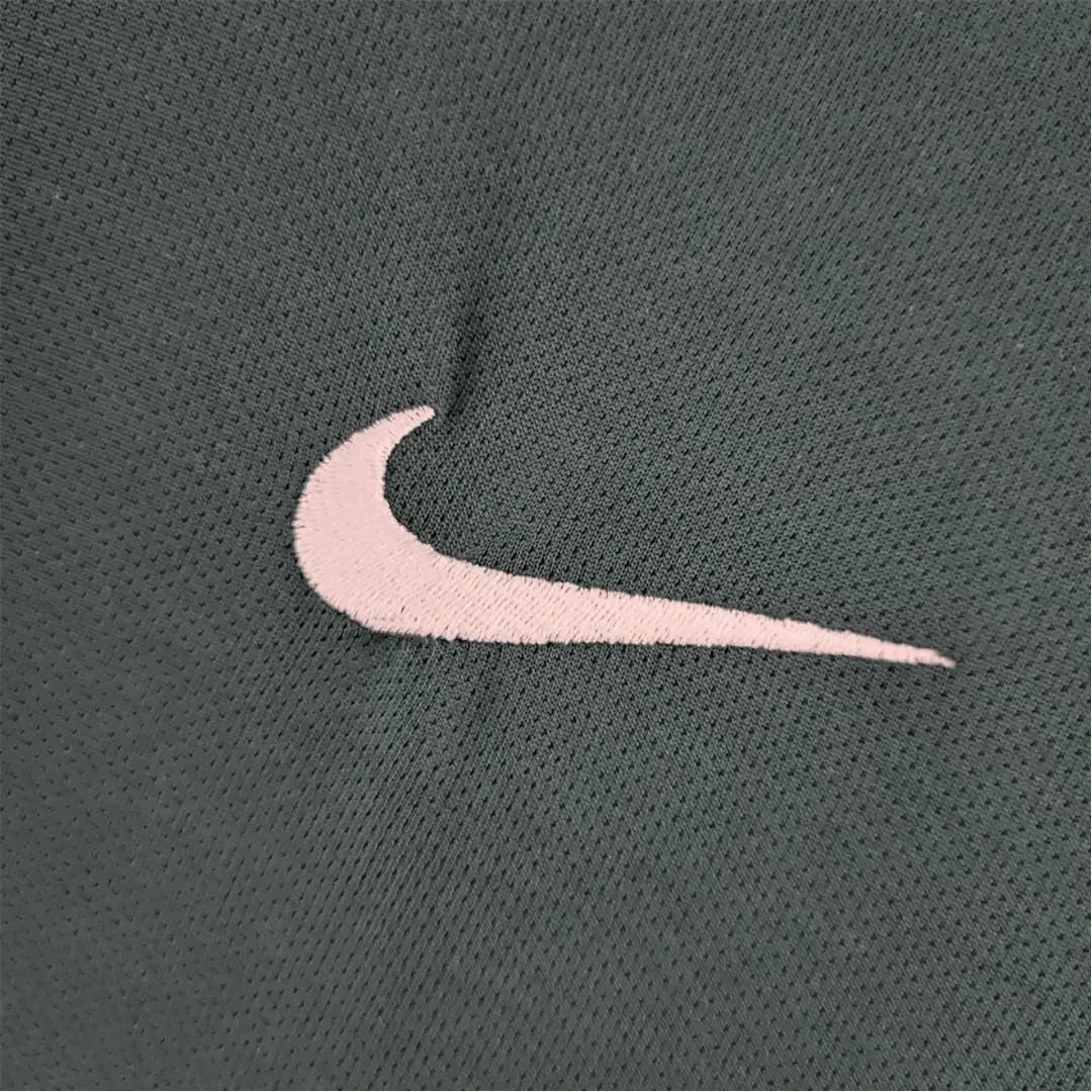 https://cdn.shopify.com/s/files/1/0826/7228/8075/files/1998-brazil-goalkeeper-dark-green-retro-kit-215991.webp?v=1741196951