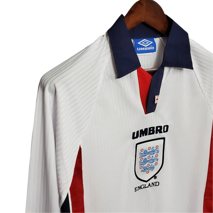 https://cdn.shopify.com/s/files/1/0826/7228/8075/files/1998-england-home-retro-kit-long-sleeves-776153.webp?v=1741197039
