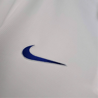https://cdn.shopify.com/s/files/1/0826/7228/8075/files/1998-italy-away-kit-298464.webp?v=1741197283