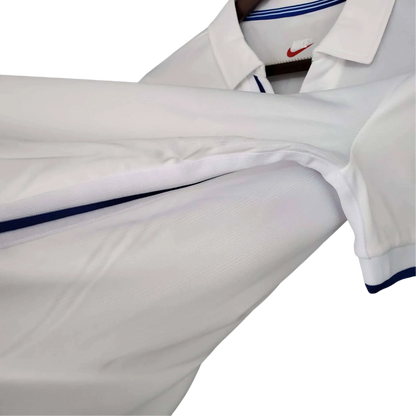 https://cdn.shopify.com/s/files/1/0826/7228/8075/files/1998-italy-away-kit-549758.webp?v=1741197279