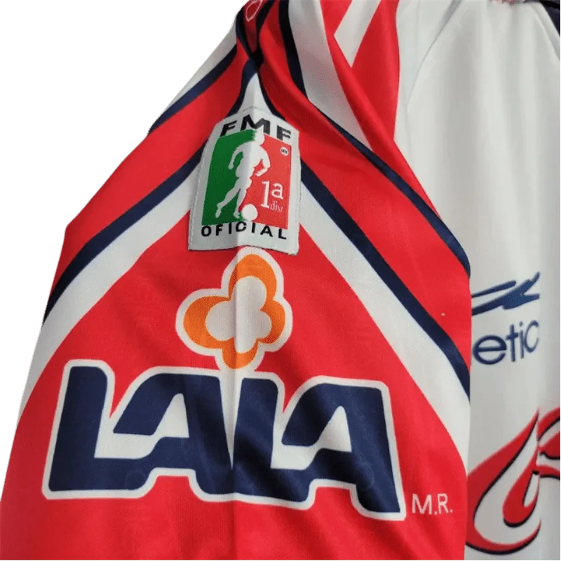 https://cdn.shopify.com/s/files/1/0826/7228/8075/files/19981998-chivas-guadalajara-cocacola-away-retro-jersey-368449.webp?v=1741197165